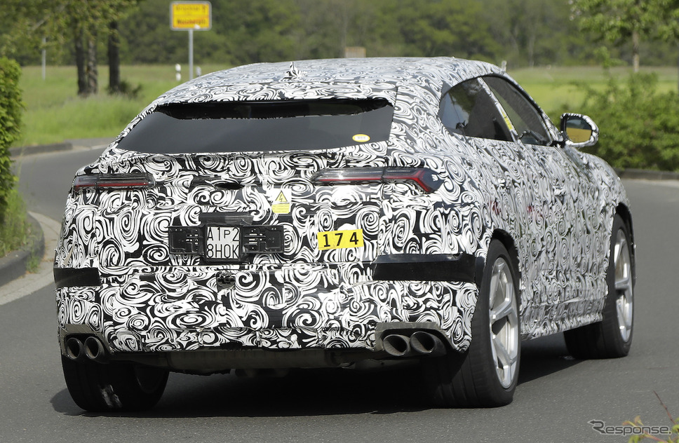 ランボルギーニ ウルス PHEV プロトタイプ(スクープ写真)《APOLLO NEWS SERVICE》