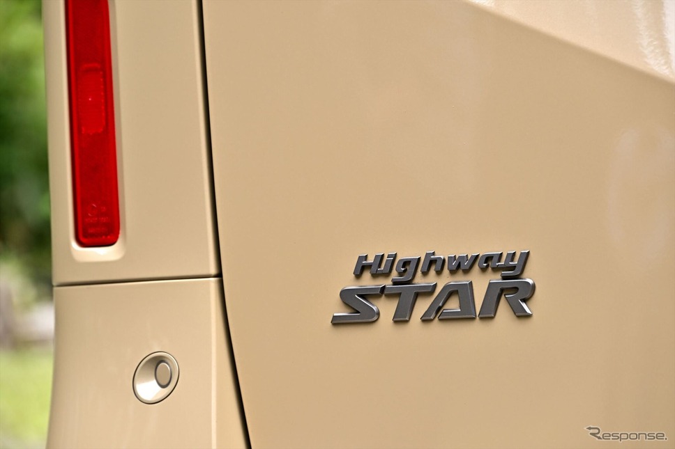 日産 セレナ e-POWER ハイウェイスターV(ボディカラー:利休)《写真撮影 雪岡直樹》
