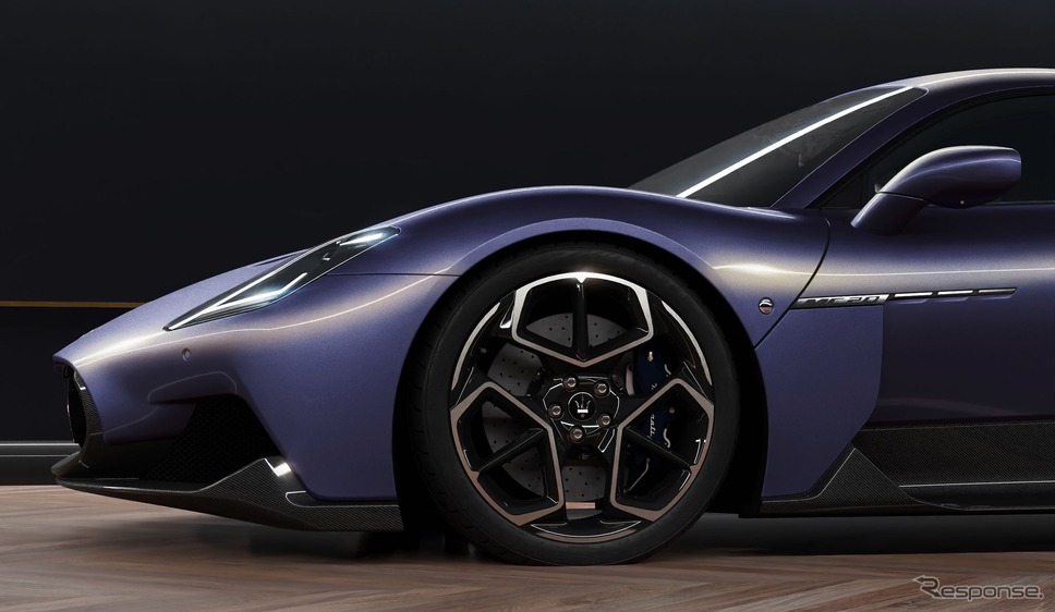 マセラティ MC20 の「フォーリセリエ・エッセンシャル・コレクション」《photo by Maserati》