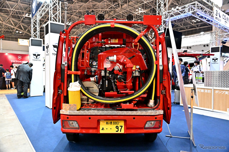 トーハツの軽4WD小型消防車デッキバンタイプ(東京国際消防防災展2023)《写真撮影 雪岡直樹》