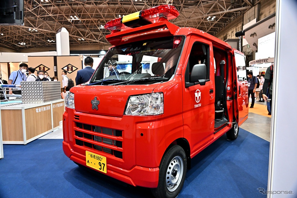 トーハツの軽4WD小型消防車デッキバンタイプ(東京国際消防防災展2023)《写真撮影 雪岡直樹》