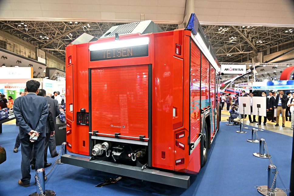 ローゼンバウアーRT(東京国際消防防災展2023)《写真撮影 雪岡直樹》