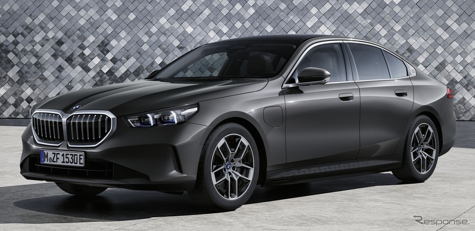 BMW 5シリーズ・セダン 新型の「530e」《photo by BMW》