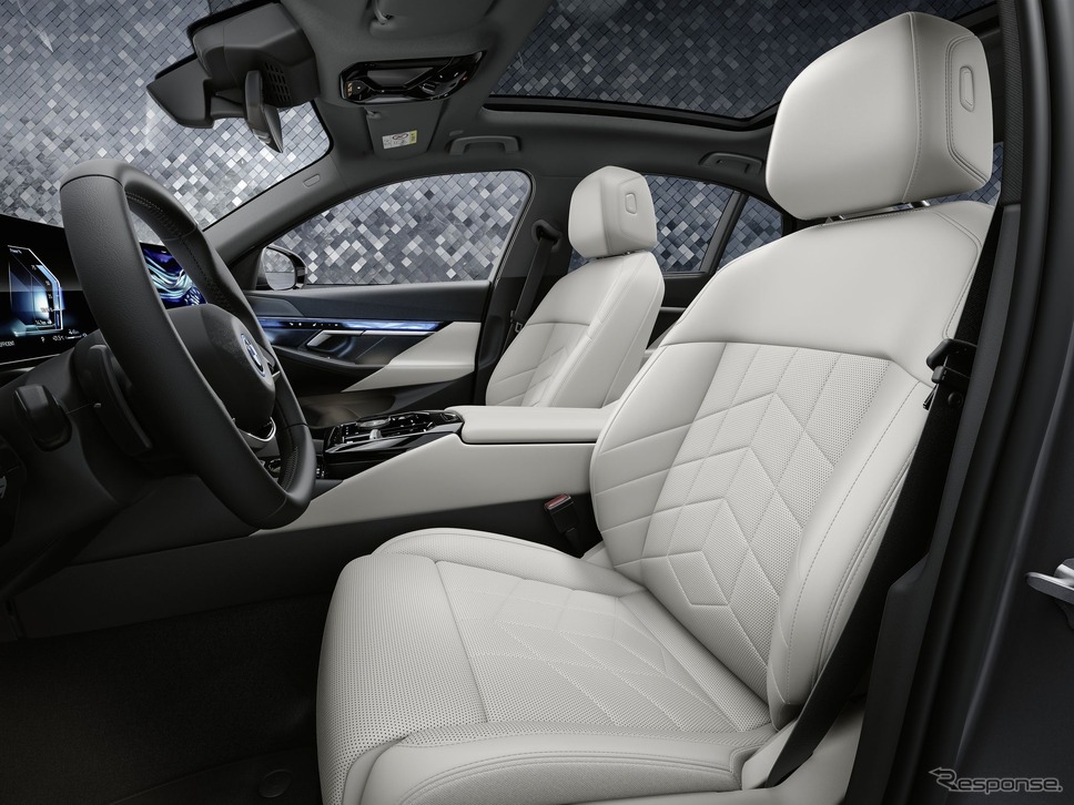 BMW 5シリーズ・セダン 新型の「530e」《photo by BMW》