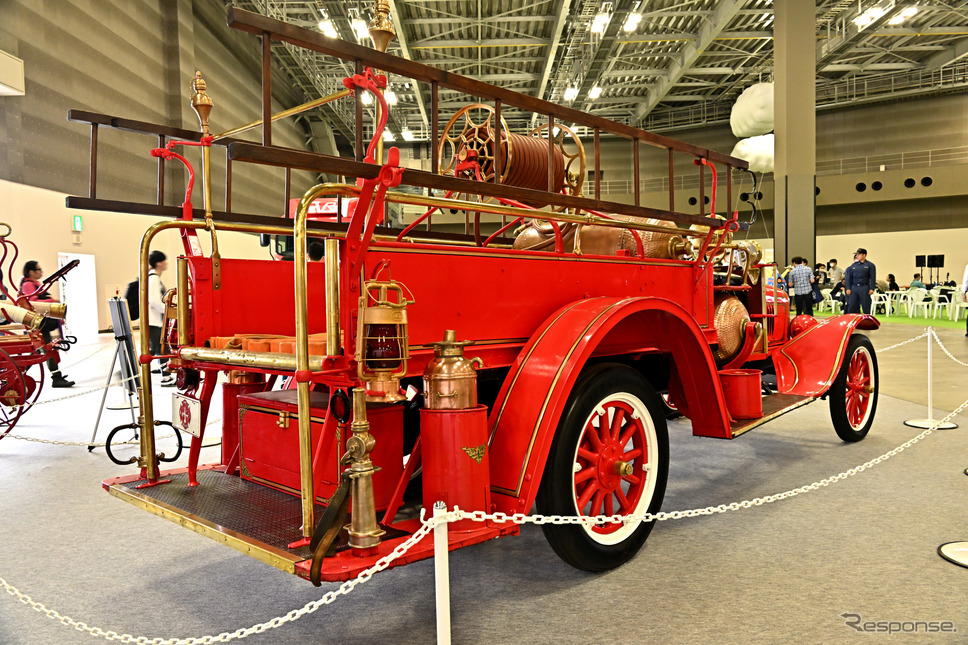 フォード「T型」消防ポンプ車(1920年製。東京国際消防防災展2023)《写真撮影 雪岡直樹》