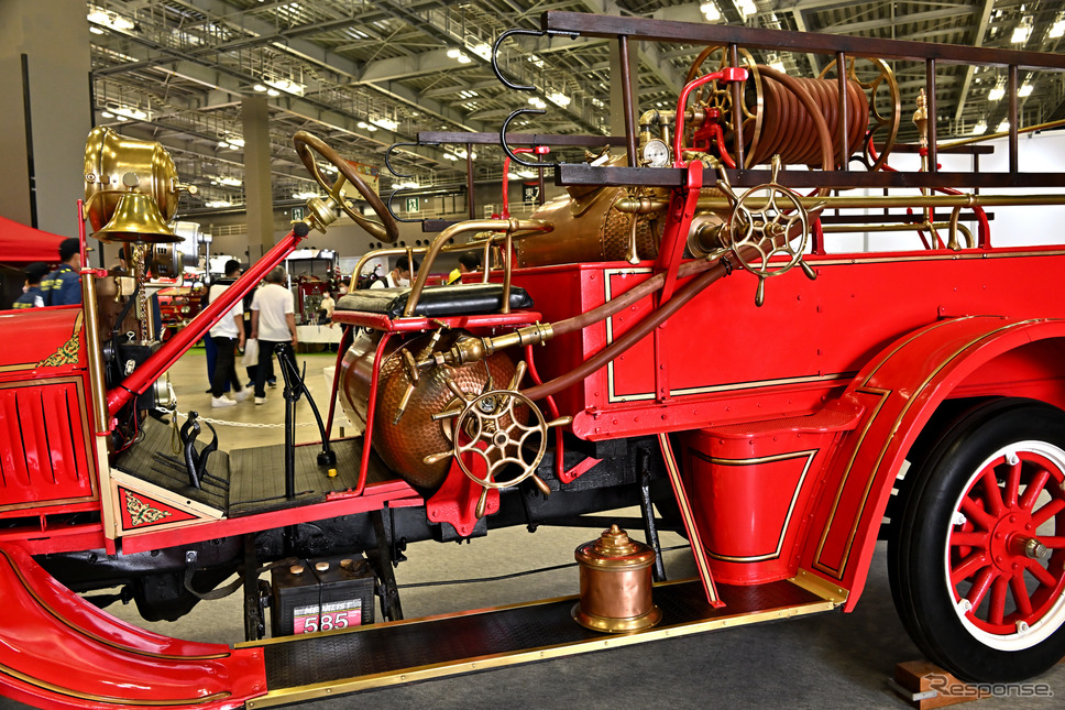 フォード「T型」消防ポンプ車(1920年製。東京国際消防防災展2023)《写真撮影 雪岡直樹》
