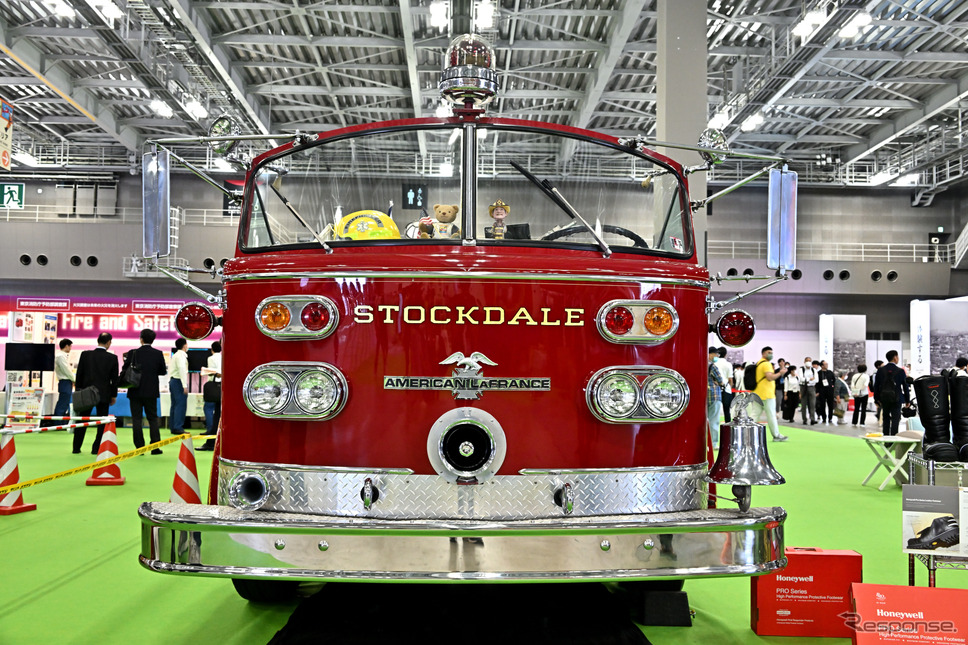 アメリカン・ラフランス「900」シリーズポンプ車(1962年製。東京国際消防防災展2023)《写真撮影 雪岡直樹》