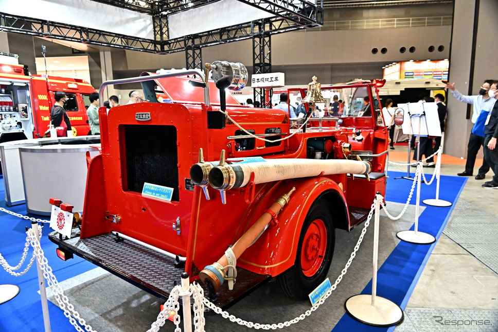 日本工業『コメット』(1957年製。東京国際消防防災展2023)《写真撮影 雪岡直樹》