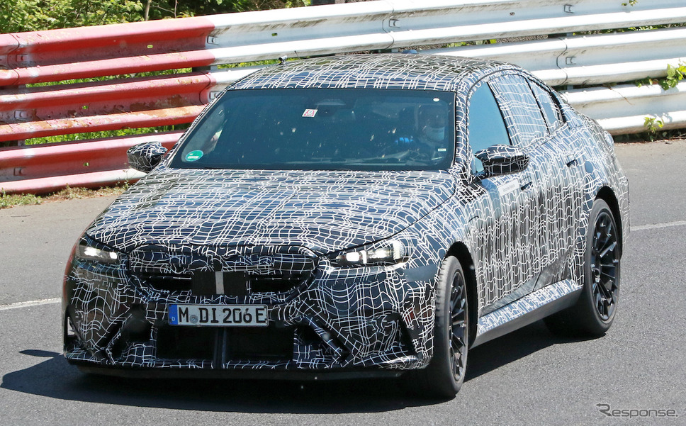 BMW M5 次期型プロトタイプ(スクープ写真)《APOLLO NEWS SERVICE》