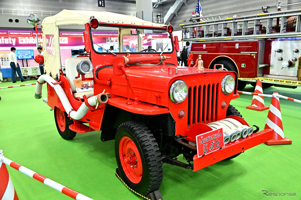 三菱ウィリスCJ-3B消防ポンプ車“じぷた”仕様(東京国際消防防災展2023)《写真撮影 高木啓》