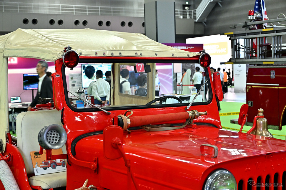 三菱ウィリスCJ-3B消防ポンプ車“じぷた”仕様(東京国際消防防災展2023)《写真撮影 高木啓》