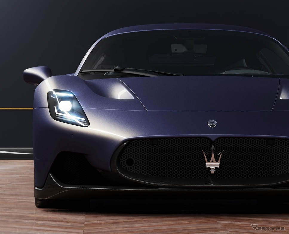 マセラティ MC20 の「フォーリセリエ・エッセンシャル・コレクション」《photo by Maserati》