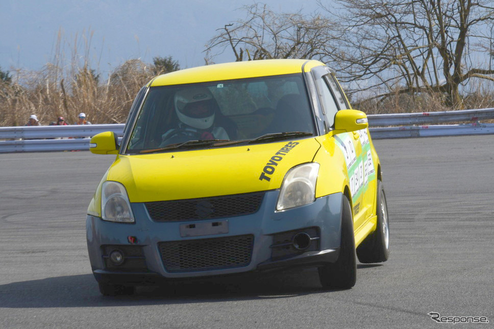 スズキ スイフトスポーツ《写真提供 関東自動車部新人戦運営委員会》