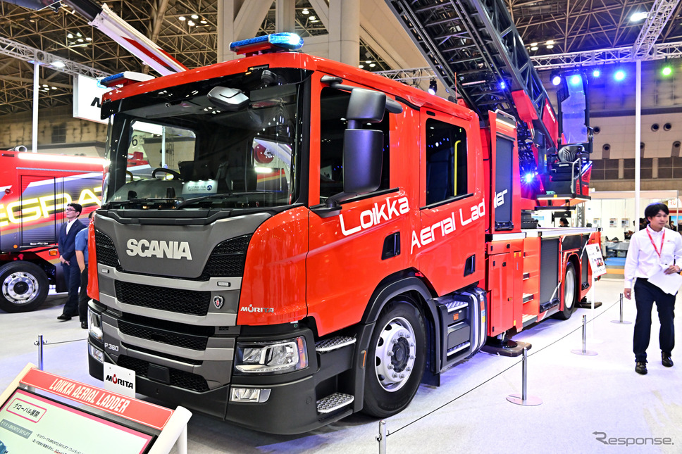 モリタ・ロイカ・エアリアルラダー(東京国際消防防災展2023)《写真撮影 雪岡直樹》