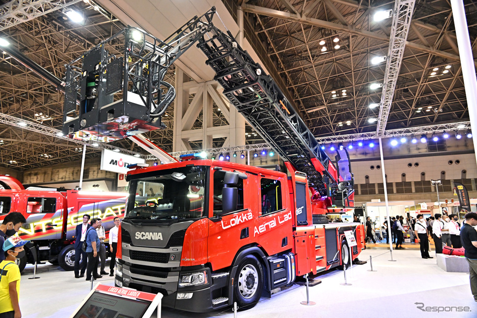 モリタ・ロイカ・エアリアルラダー(東京国際消防防災展2023)《写真撮影 雪岡直樹》