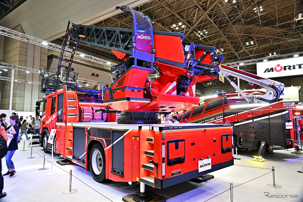 モリタ・ロイカ・エアリアルラダー(東京国際消防防災展2023)《写真撮影 雪岡直樹》