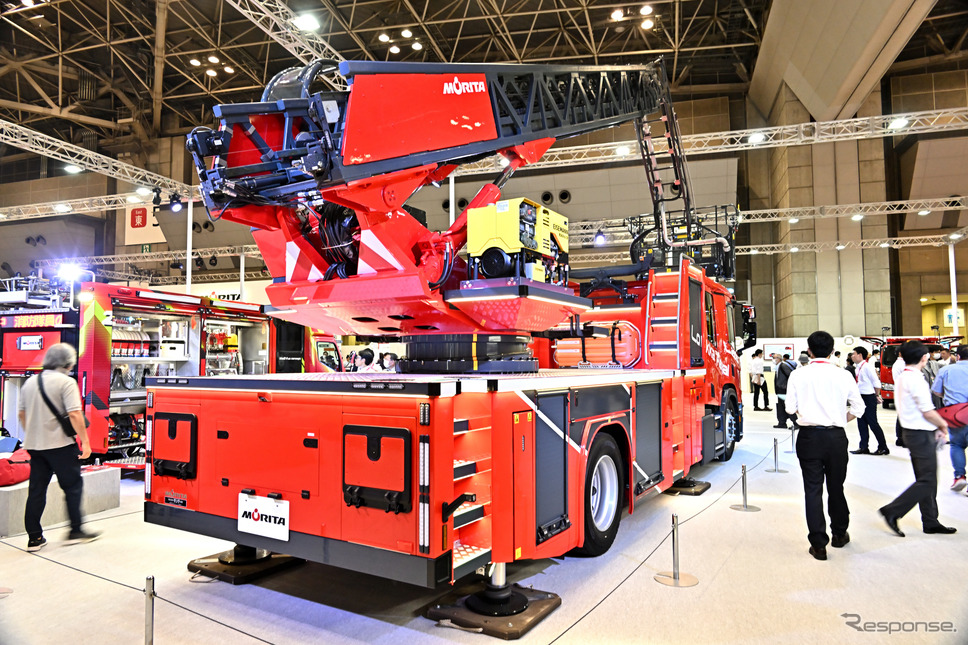 モリタ・ロイカ・エアリアルラダー(東京国際消防防災展2023)《写真撮影 雪岡直樹》