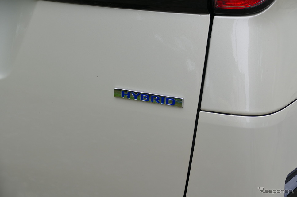 三菱 デリカミニ T Premium 4WD《写真撮影 島崎七生人》