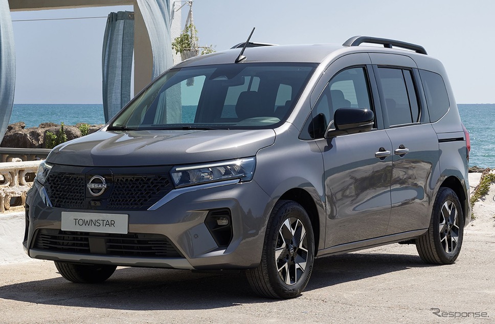 日産 タウンスター EV パッセンジャー《photo by Nissan》
