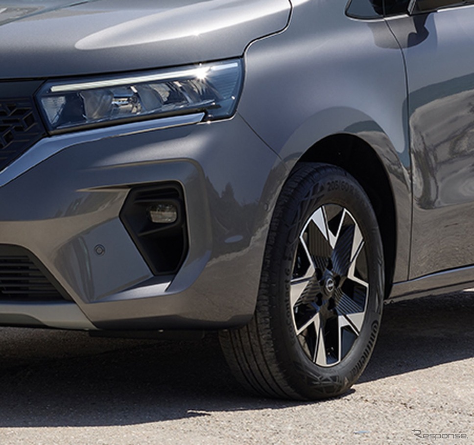 日産 タウンスター EV パッセンジャー《photo by Nissan》