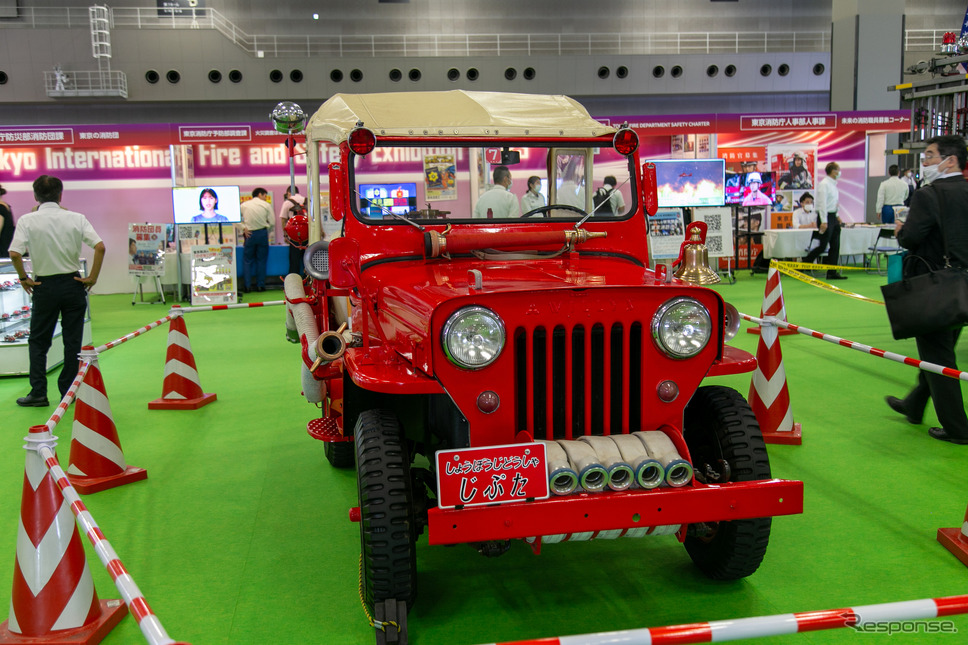 働くクルマの先輩たち! 100年以上も昔のクラシックな消防車がズラリ…東京国際消防防災展2023
