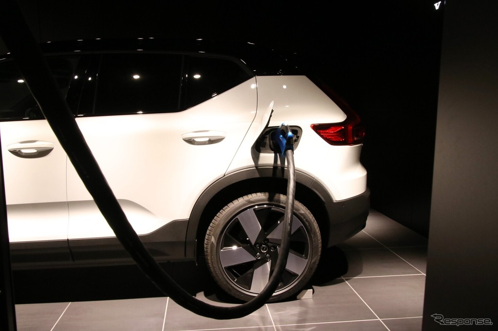 Volvo Studio Tokyo《写真撮影 内田俊一》