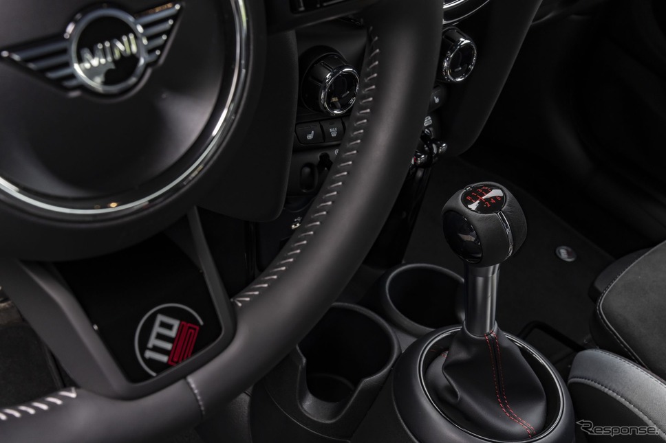 MINI 3ドアハッチバック JCW(ジョン・クーパー・ワークス)の「1to6 エディション」《photo by MINI》