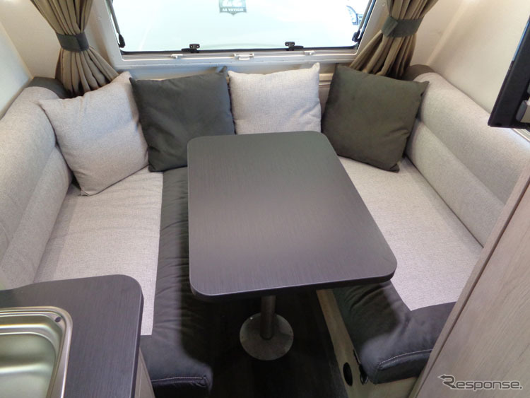 CORO(VAN SHOP MIKAMI)《写真提供:キャンピングカー株式会社》