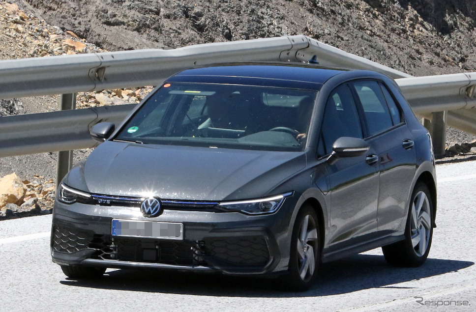 VW ゴルフ GTE 改良新型プロトタイプ(スクープ写真)《APOLLO NEWS SERVICE》