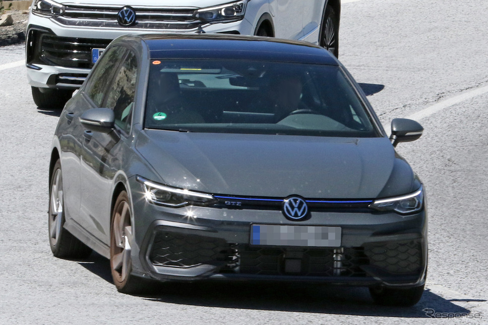 VW ゴルフ GTE 改良新型プロトタイプ(スクープ写真)《APOLLO NEWS SERVICE》