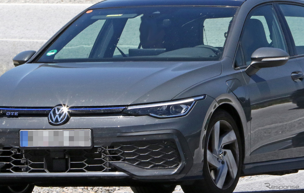 VW ゴルフ GTE 改良新型プロトタイプ(スクープ写真)《APOLLO NEWS SERVICE》