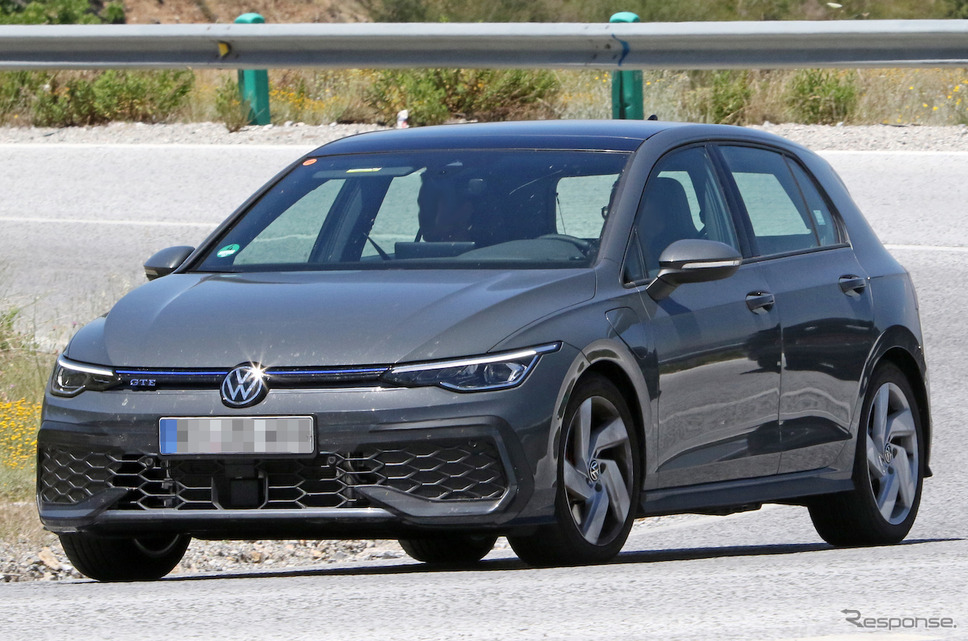 VW ゴルフ GTE 改良新型プロトタイプ(スクープ写真)《APOLLO NEWS SERVICE》