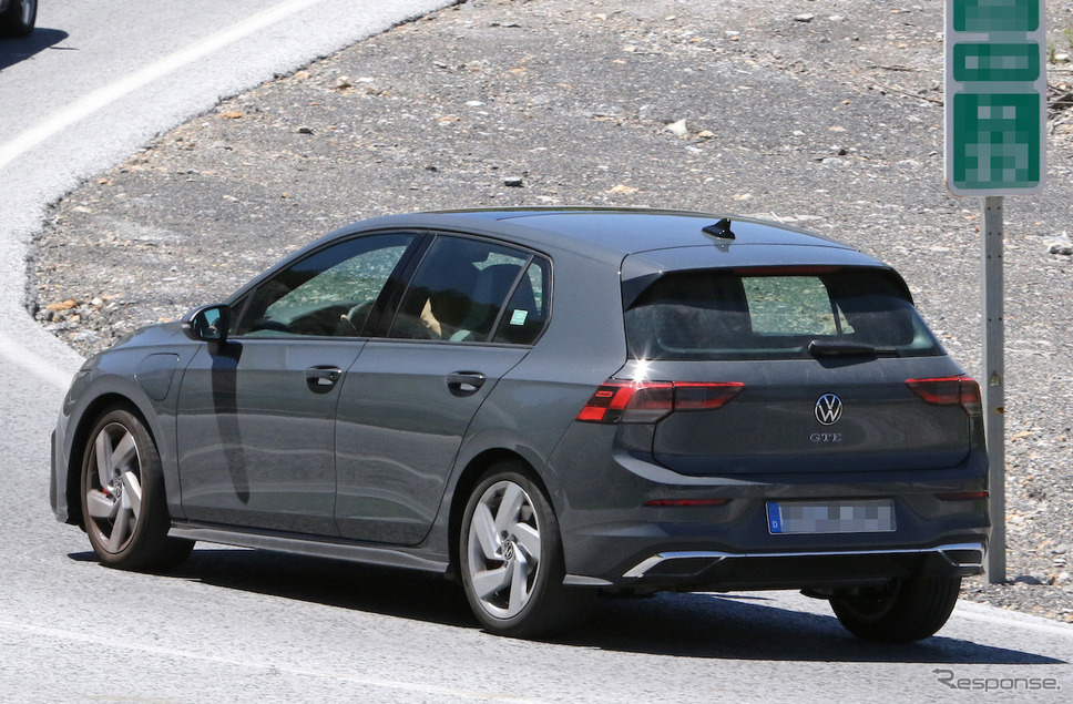 VW ゴルフ GTE 改良新型プロトタイプ(スクープ写真)《APOLLO NEWS SERVICE》