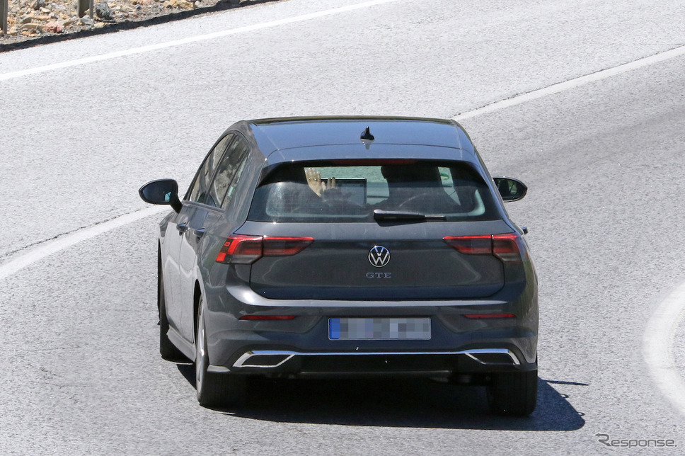 VW ゴルフ GTE 改良新型プロトタイプ(スクープ写真)《APOLLO NEWS SERVICE》