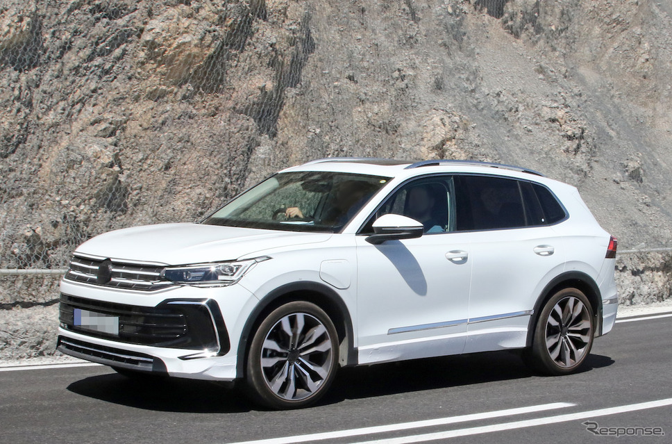 VW ティグアン PHEV 次期型プロトタイプ(スクープ写真)《APOLLO NEWS SERVICE》