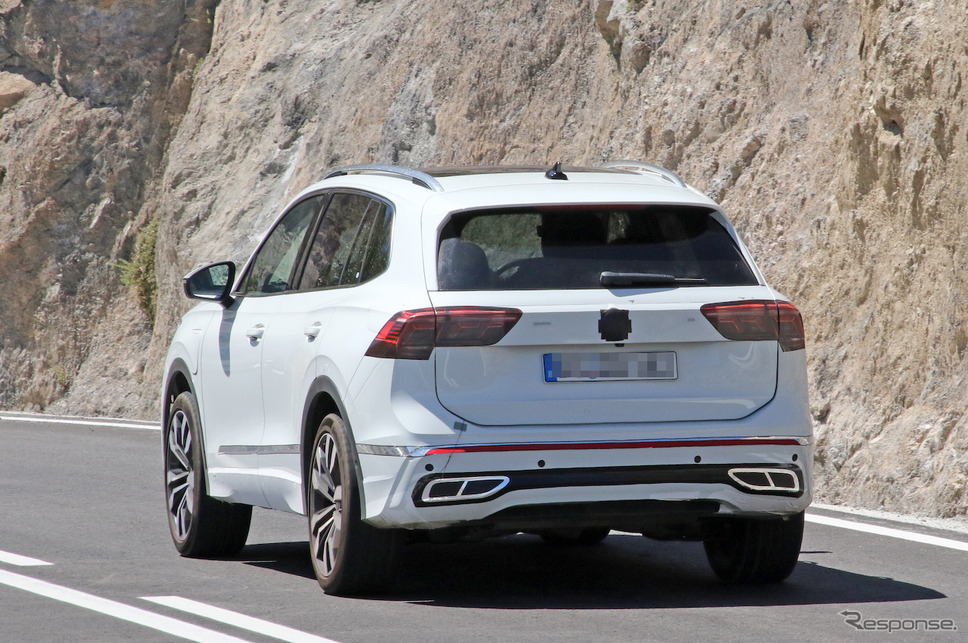VW ティグアン PHEV 次期型プロトタイプ(スクープ写真)《APOLLO NEWS SERVICE》