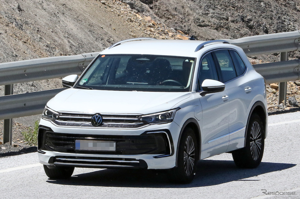 VW ティグアン PHEV 次期型プロトタイプ(スクープ写真)《APOLLO NEWS SERVICE》
