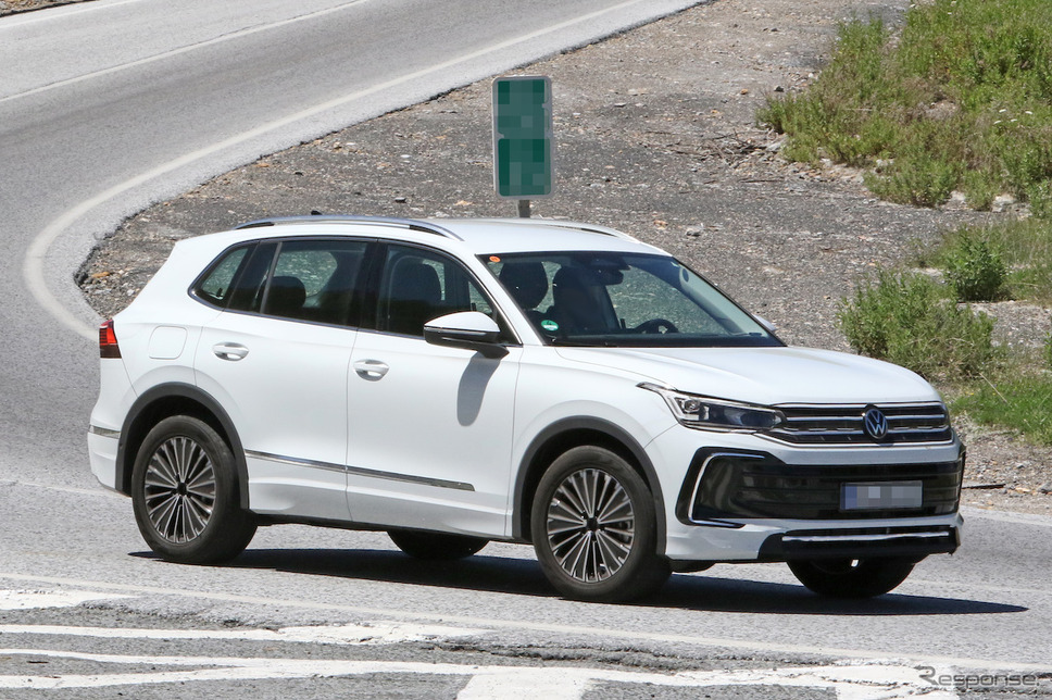 VW ティグアン PHEV 次期型プロトタイプ(スクープ写真)《APOLLO NEWS SERVICE》
