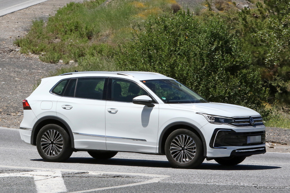 VW ティグアン PHEV 次期型プロトタイプ(スクープ写真)《APOLLO NEWS SERVICE》
