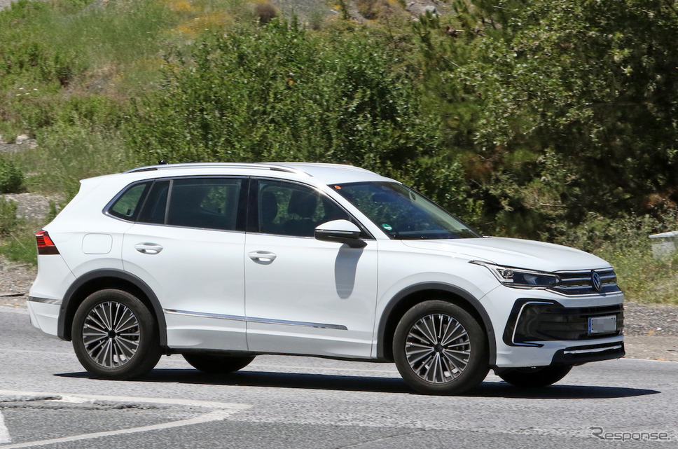 VW ティグアン PHEV 次期型プロトタイプ(スクープ写真)《APOLLO NEWS SERVICE》