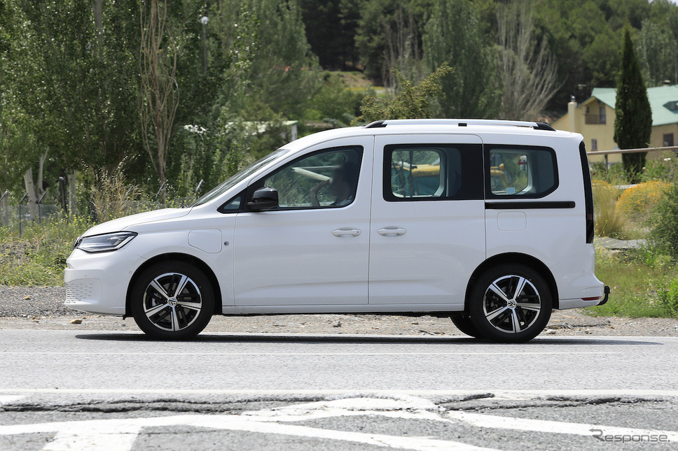 VW キャディ eHybrid プロトタイプ(スクープ写真)《APOLLO NEWS SERVICE》
