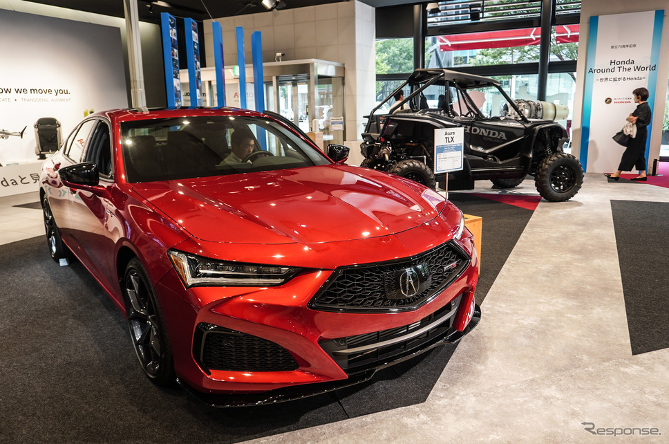 ホンダ青山ビルで開催されている「Honda Around The World 〜世界に拡がるHonda〜」。日本では珍しいモデルも多数展示されている。《写真撮影 宮崎壮人》