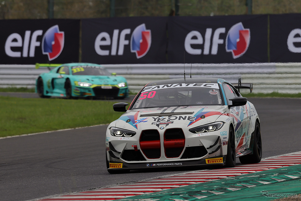 GT4クラス優勝の#50 YZ RACING with BMW Team Studie《撮影 竹内英士》