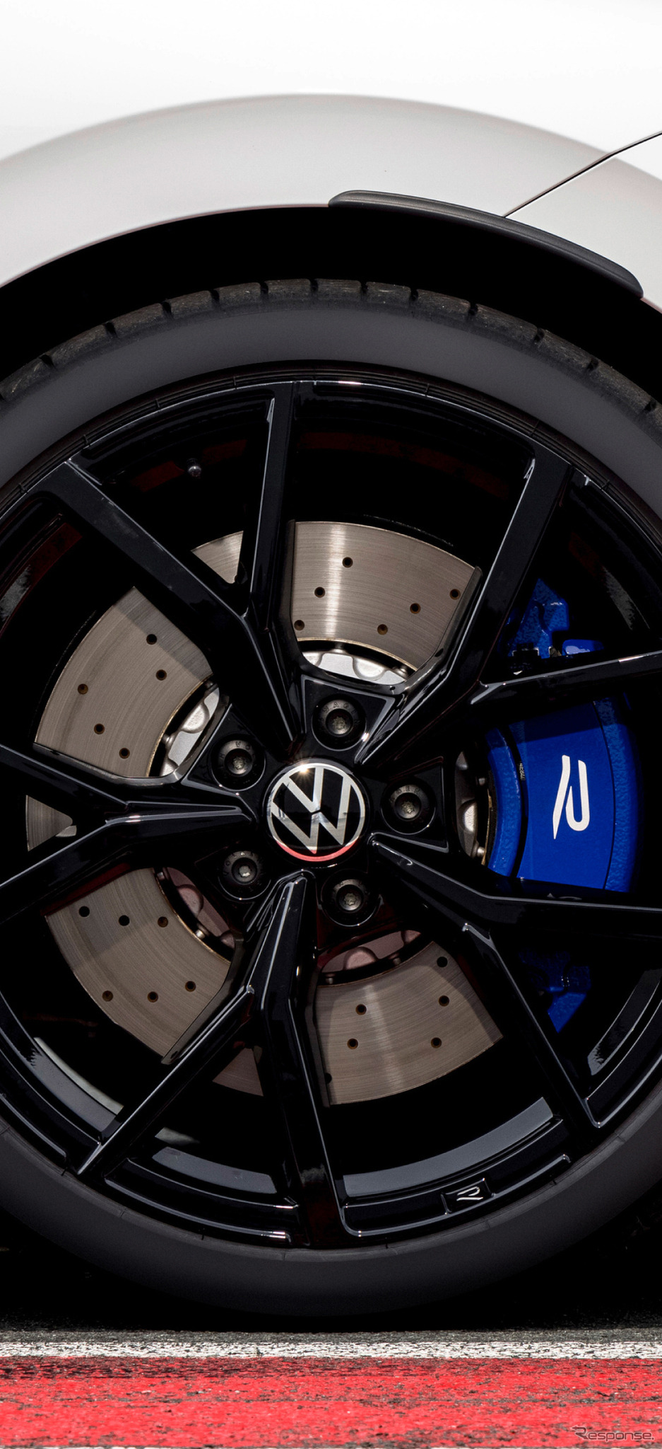 VW ゴルフR 20イヤーズ 18インチブレーキシステム《写真提供 フォルクスワーゲンジャパン》