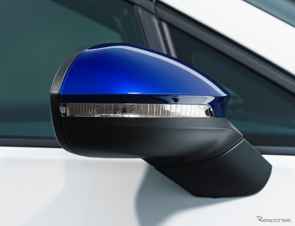 VW ゴルフR 20イヤーズ ブルーペイントドアミラー《写真提供 フォルクスワーゲンジャパン》