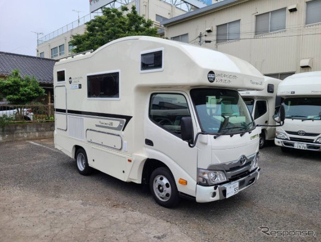 ロビンソンL66《写真提供:キャンピングカー株式会社》