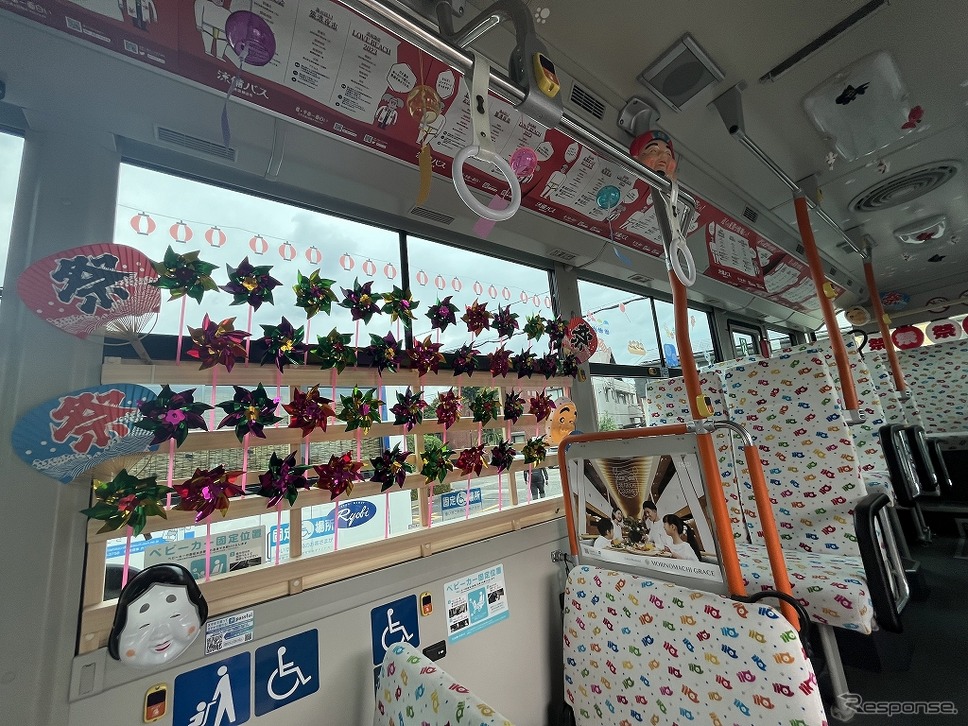 2号車＜両備バス＞　納涼縁日号《写真提供 両備グループ》