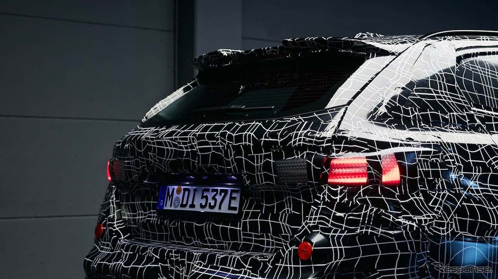 BMW M5ツーリング ティザーイメージBMW