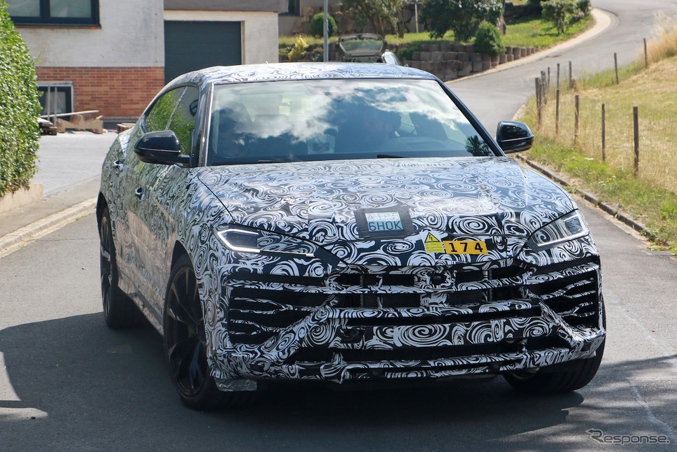 ランボルギーニ ウルスPHEV プロトタイプ(スクープ写真)《APOLLO NEWS SERVICE》