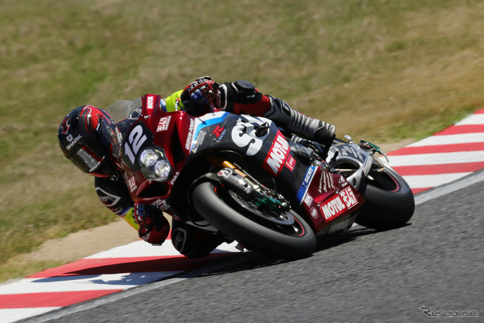 予選暫定3番手の#12 Yoshimura SERT Motul(グレッグ・ブラック/シルバン・ギュントーリ/エティエンヌ・マッソン)《撮影 竹内英士》